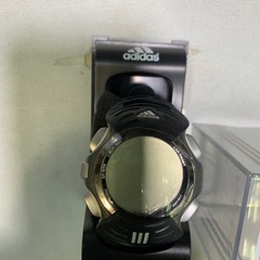 adidasデジタル腕時計‼️の画像
