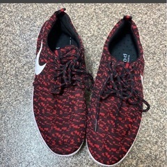 NIKE ナイキ スニーカー 赤 黒 スニーカー