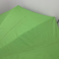 ビーチパラソル 黄緑 ライトグリーン 中古品 直径約の画像