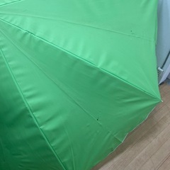 ビーチパラソル 黄緑 ライトグリーン 中古品 直径約の画像