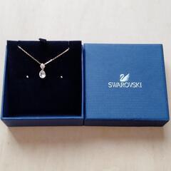 swarovskiスワロフスキー ネックレス&新品ピアス