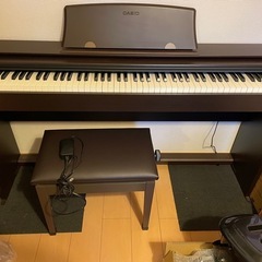 電子ピアノ　CASIO PX-770