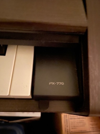 電子ピアノ　CASIO PX-770