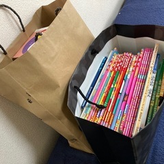 絵本まとめ売り90冊+ DVD付き、0才〜小学生ぐらいにオススメ、しまじろう、アンパンマン、ディズニー、パウパトロール、プリンセス、車、英語、歯磨き、動物、ゾウ、ロボット、昆虫、乗り物、いないいないばあ、ワンワン、サンリオ、ちいかわ、すみっコぐらし、マクド、チャレンジ、こどもちゃれんじ、カエル、歯磨き、迷路、じゃあじゃあじゃあ、はみがきだいすきえほん、どうぶついろいろかくれんぼ、てあほび、がっけんのえほん、ぶーぶーぶー、ふわふわぷるん、ギャビーのドールハウス、シルバニア、トーマス、おかあさんといっしょの画像