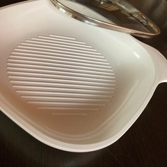 【中古美品】ケヴンハウン　角型キャセロール　24cm 両手鍋　ホワイト　KEVNHAUN D STYLEの画像