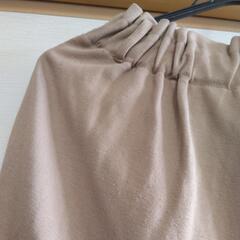 ユニクロ　レディース　ボトムス　サイズM　ベージュ色の画像