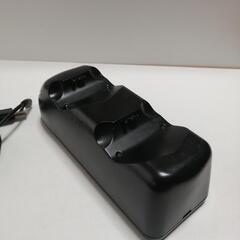 お値下げ PS4デュアルチャージング ドック（デュアルコントローラー充電器）の画像