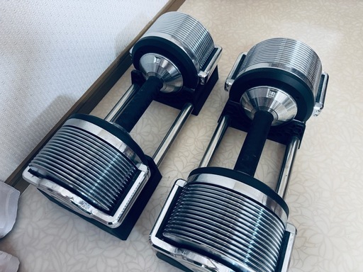 取り引き場所相談可能【ライシン】可変式ダンベル