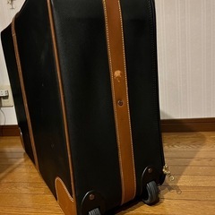 ランセルスーツケースの画像