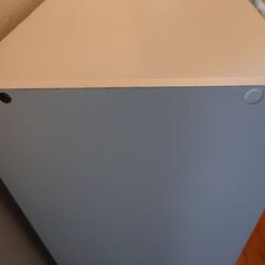 ホワイトのカラーボックス　2つの画像