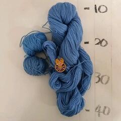 0221-077 毛糸　ニッケ　ビクター毛糸　色番734