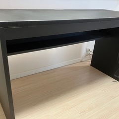 無料カウンターテーブル電源付　