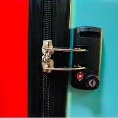サンリオ キャリーケースの画像
