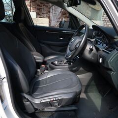 218d グランツアラー ラグジュアリー7人乗 インテリジェントセーフティ/ブラックレザー/HDDナビ/バックカメラ/パワートランク/ETCの画像