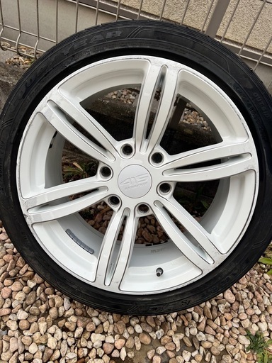 ハイエース バッドラッカー BADRUCKER 18インチ pcd139.7 6穴 8J