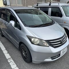 【売却済み】宮古島 ホンダ フリード 8人乗り　シルバーの画像