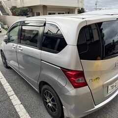 【売却済み】宮古島 ホンダ フリード 8人乗り　シルバーの画像