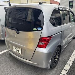 【売却済み】宮古島 ホンダ フリード 8人乗り　シルバーの画像