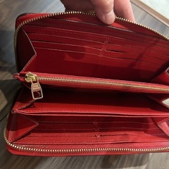ルイヴィトン 長財布 赤色の画像