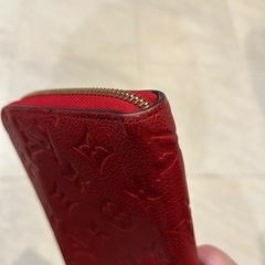 ルイヴィトン 長財布 赤色の画像