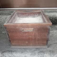 欅箱火鉢　一辺長さ約３２cm　高さ約２４.５cm　古民具骨董インテリアの画像