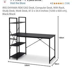 デスク、チェア、チェアマットの画像