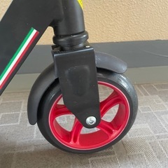 フェラーリキックボードの画像