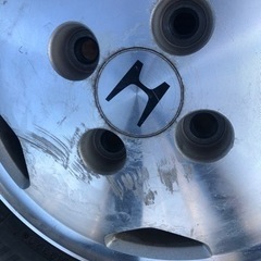 車のパーツ タイヤ、ホイールの画像