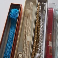 組紐　くみひも　帯地　丸紐　帯び締め　帯紐　まとめ　20本以上　和装小物　着物の画像