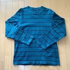 [ユニクロ]長袖Tシャツ２枚(綿100%)メンズの画像