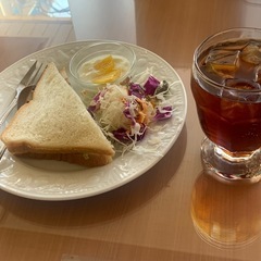 明日22日15時より津市にてお茶会します。
