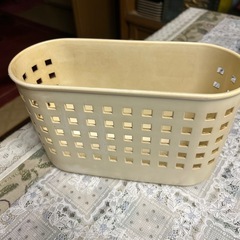 マグネット付き小物入れ
