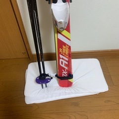 スキー板、ストックの画像