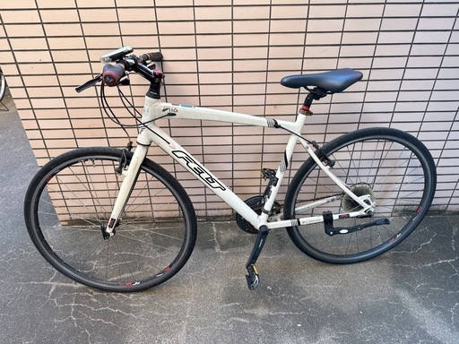 FELTのクロスバイク