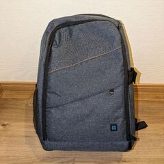 新品同様　カメラ収納リュック