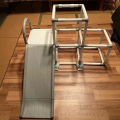 幼児用ジャングルジム滑り台付き