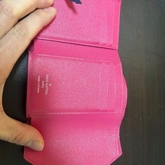 VUITTON財布の画像