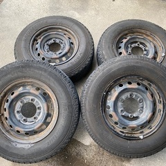 200系　ハイエースバン　純正タイヤホイール　4本の画像