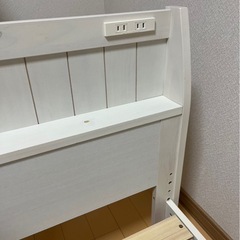 シングルベッドフレーム　マットレスの画像