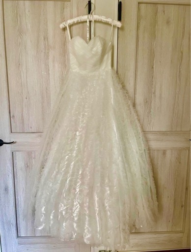 ウェディングドレス　Aライン