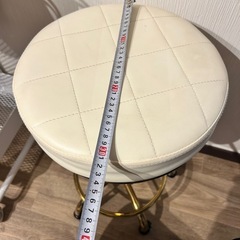 【キャンセルでました！マナーのあるお取引できる方でお願いします】伸縮タイプ　チェアホワイトの画像