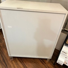 【無料】差し上げます。棚　扉つきの画像