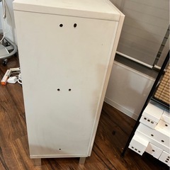 【無料】差し上げます。棚　扉つきの画像