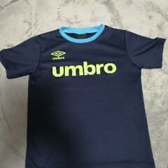 umbro(アンブロ)半袖シャツ　140cm