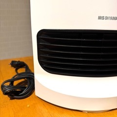 アイリスオーヤマ　セラミックファンヒーター KCH-SW121-Wの画像