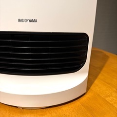 アイリスオーヤマ　セラミックファンヒーター KCH-SW121-Wの画像