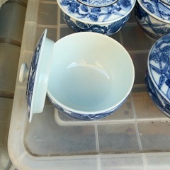 有田焼　蓋付き湯呑みの画像