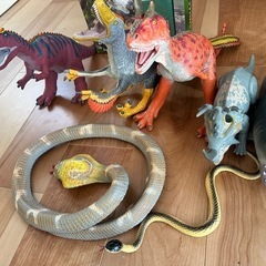 恐竜　おもちゃ　フィギュア　セット