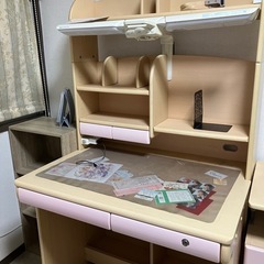 コイズミ　ステップアップデスク
の画像