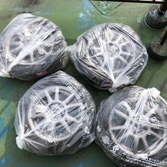 【中古スタッドレスタイヤ・ホイール4本セット】オートバックス_ノ...
